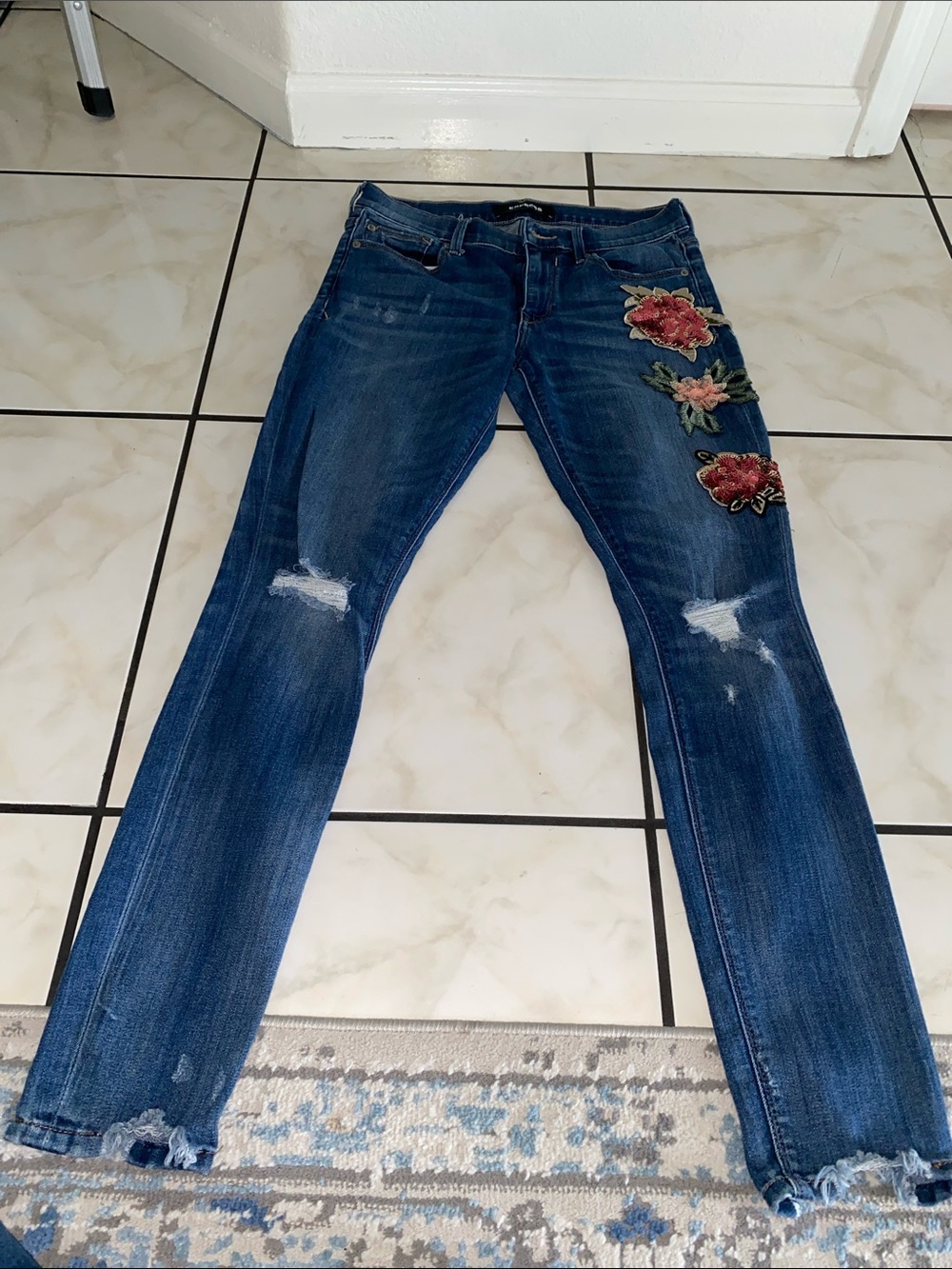 Women’s Express Dark Blue Embroidered Floral Skinny Jeans